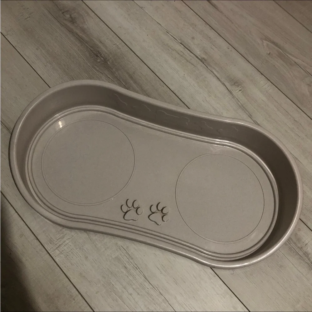 Pet Food Tray with Paw Design